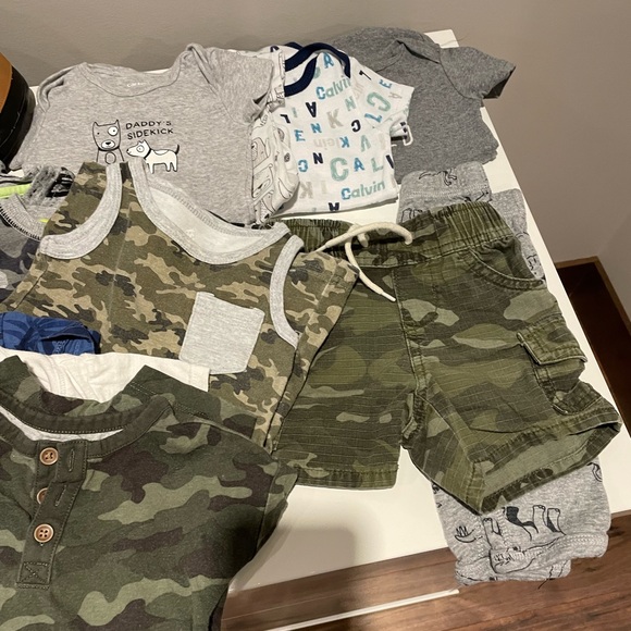 Newborn to 9 month baby boy clothes. - Picture 2 of 5